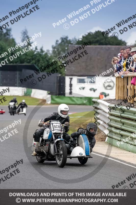 Vintage motorcycle club;eventdigitalimages;mallory park;mallory park trackday photographs;no limits trackdays;peter wileman photography;trackday digital images;trackday photos;vmcc festival 1000 bikes photographs